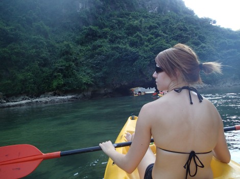 kayaking Ha Long Bay